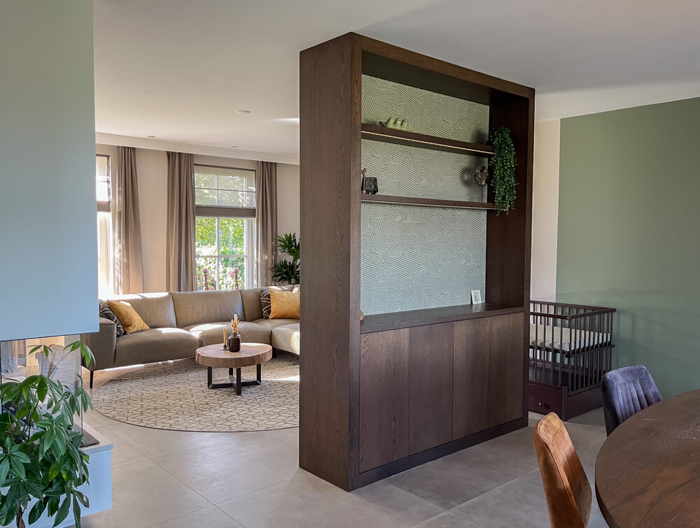 Japandi interieur met een touch van kleur