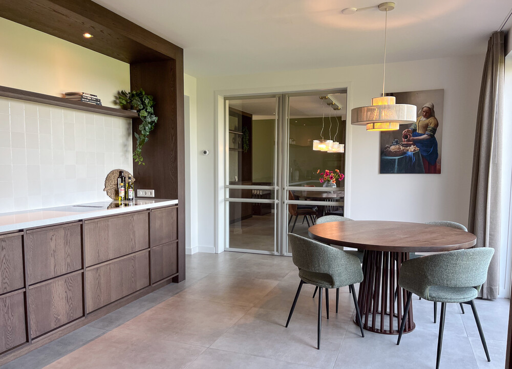 Japandi interieur met een touch van kleur